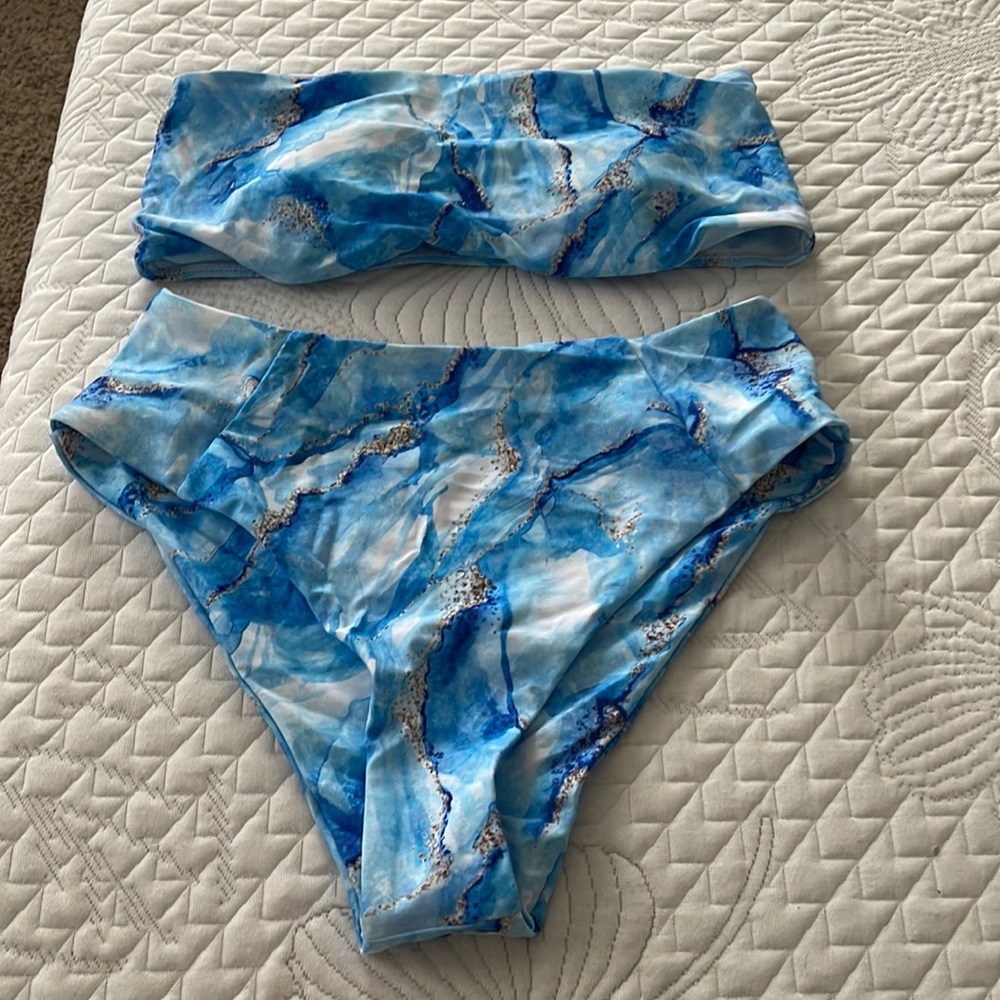 Bathing suit